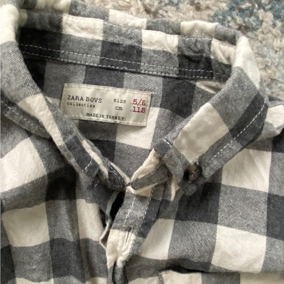 ZARA Grey Checkered button down - Picture 2 of 2